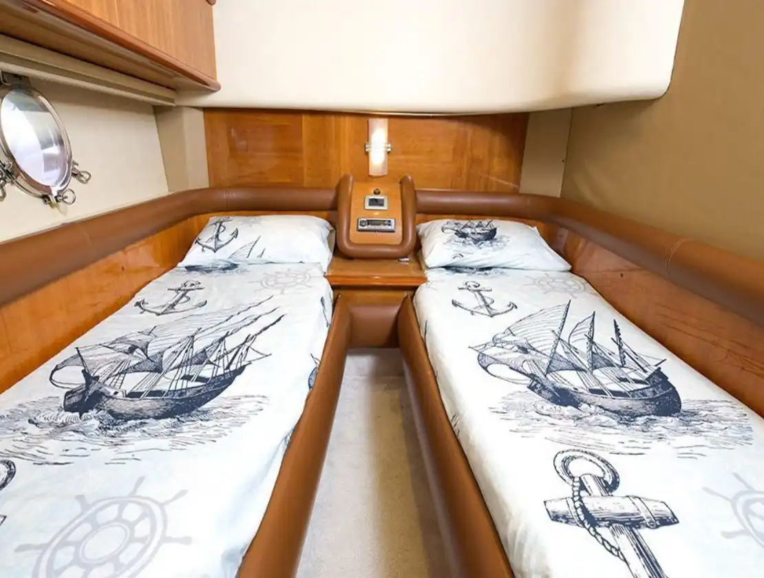 Antalya Yat Kiralama 19m Azimut 55 Fly